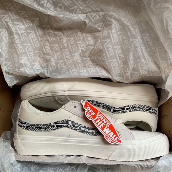 Vans | Snake Print Low Top Sneaker - Picture 7 of 9